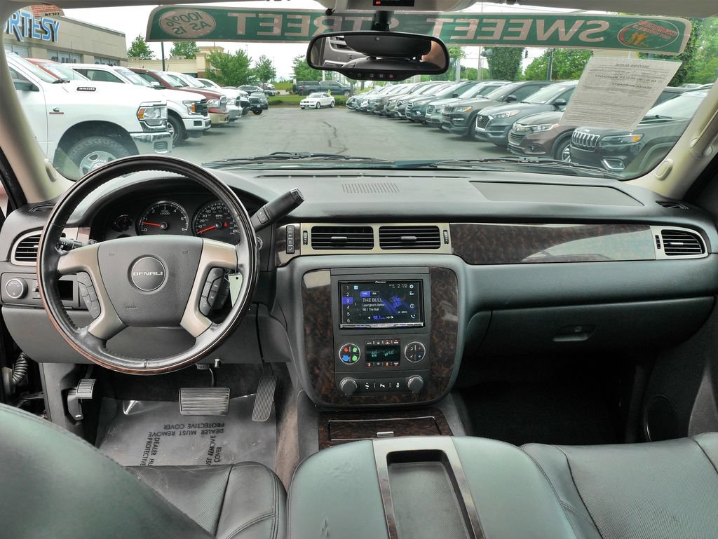 Used 2013 GMC Yukon XL Denali AWD/4WD image 20