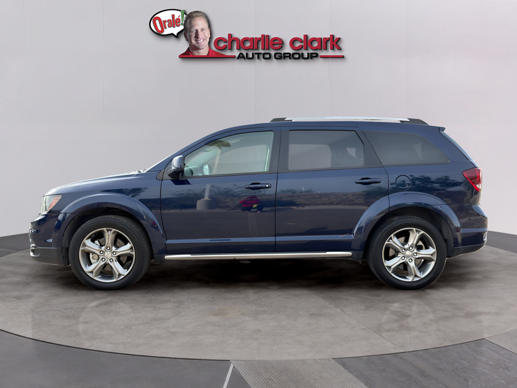 Used 2017 Dodge Journey Crossroad FWD image 2