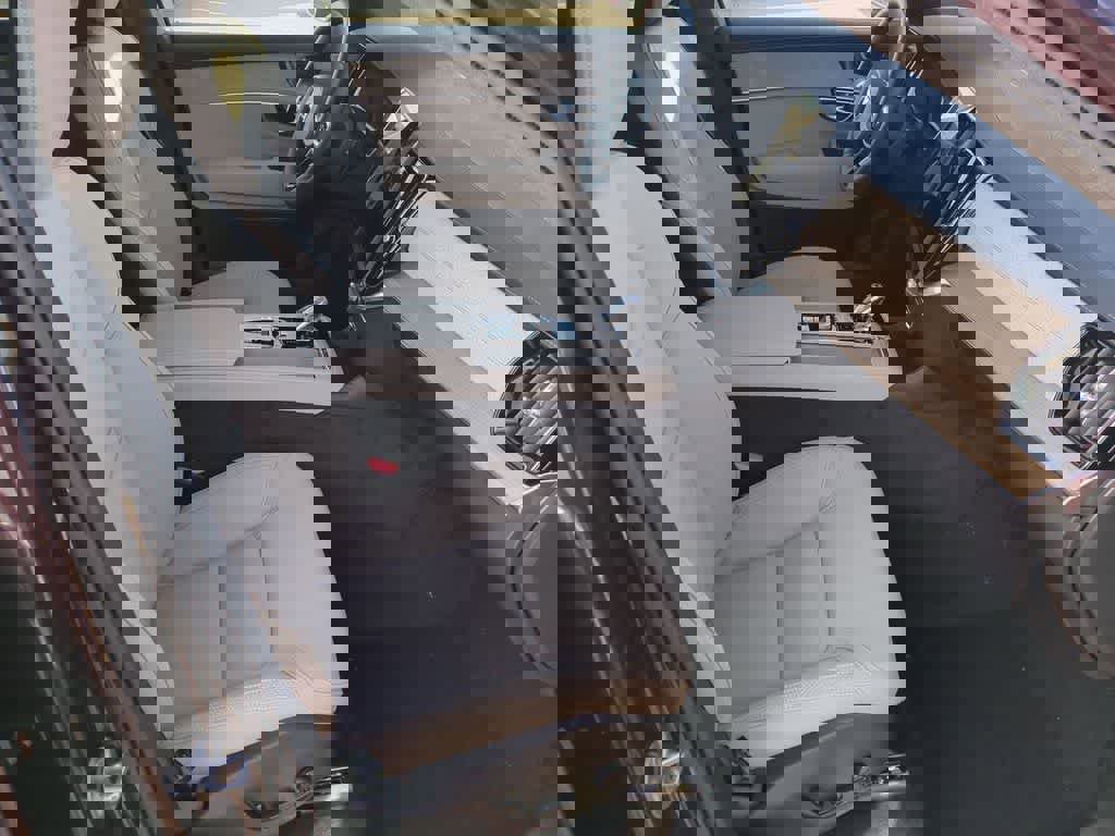 New 2026 Volvo XC90 B5 Plus w/ Protection Package Premier image 15