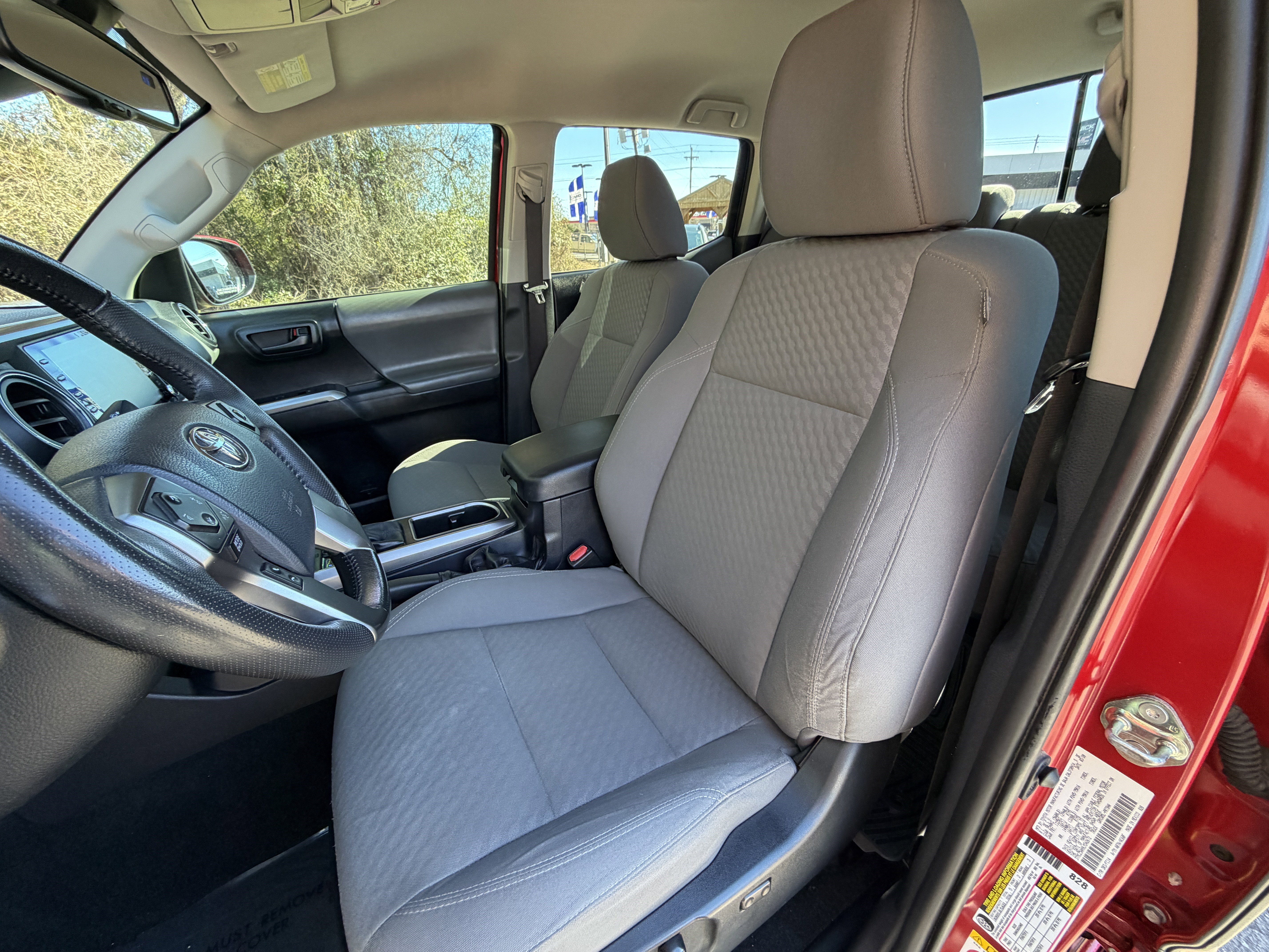 Used 2020 Toyota Tacoma SR5 image 15