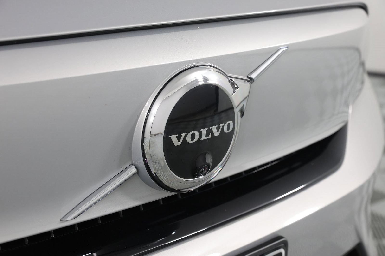Used 2023 Volvo XC40 Recharge Ultimate AWD/4WD image 25