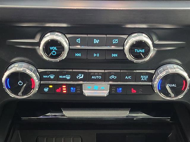 Used 2023 Ford F250 Lariat w/ Lariat Ultimate Package AWD/4WD image 32