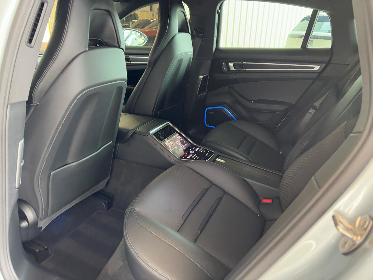 Used 2022 Porsche Panamera 4 Platinum Edition image 26