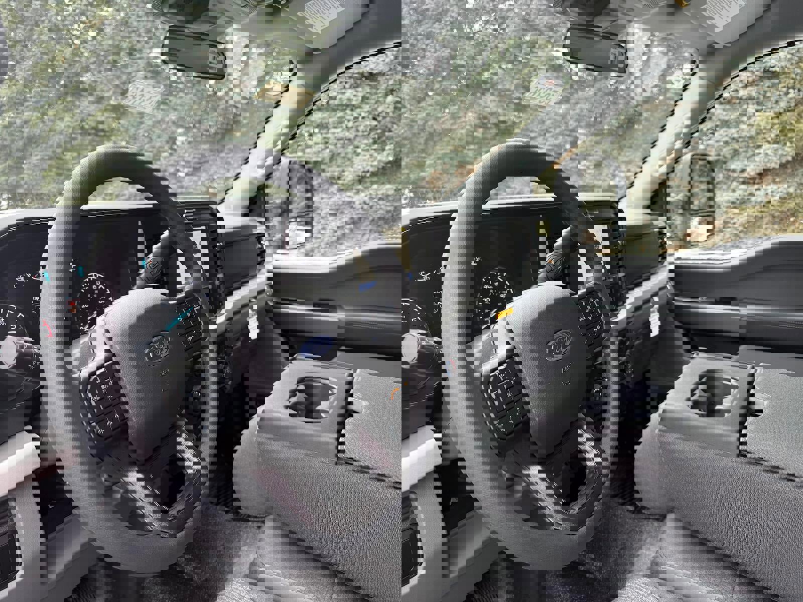 New 2026 Ford F350 XLT w/ FX4 Off-Road Package image 9