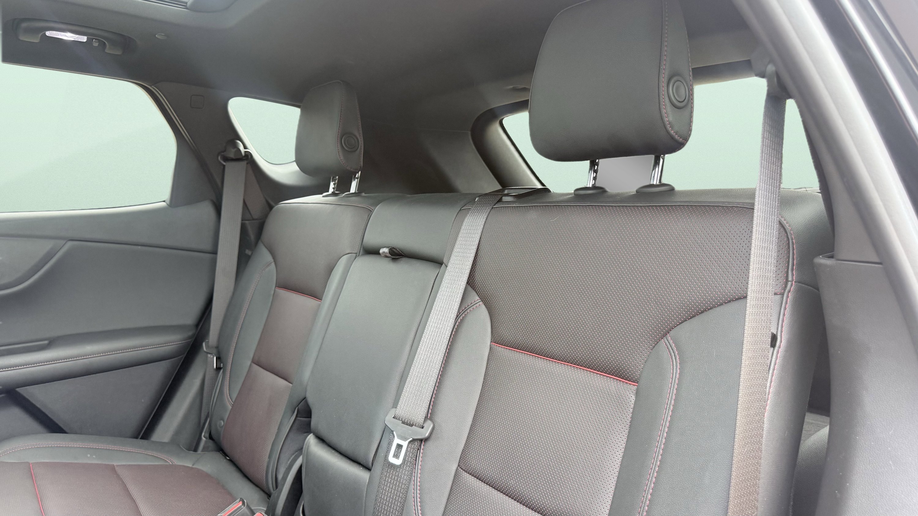 Used 2021 Chevrolet Blazer RS w/ Enhanced Convenience Package FWD image 40