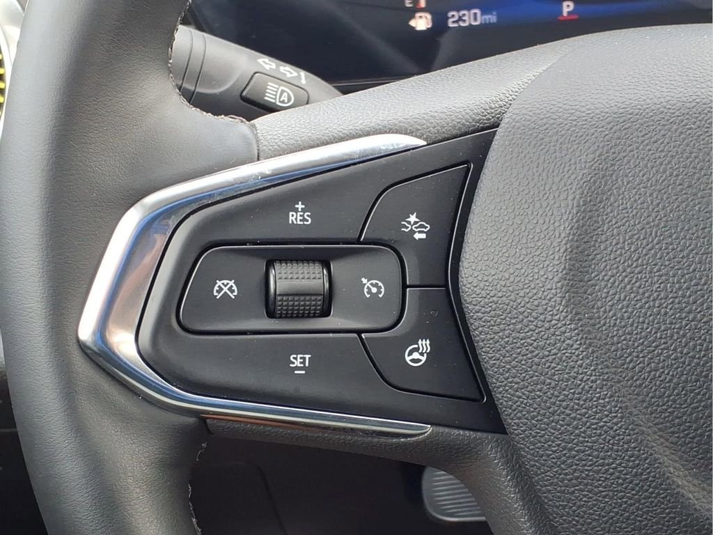 Used 2025 Chevrolet Trax ACTIV w/ Sunroof Package image 26