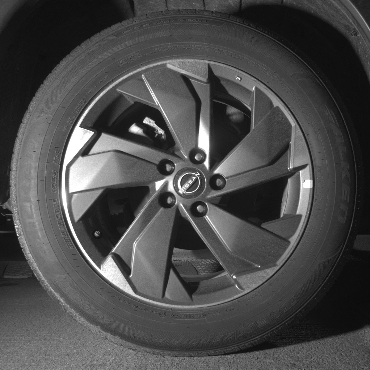 Used 2025 Nissan Rogue SV FWD image 14