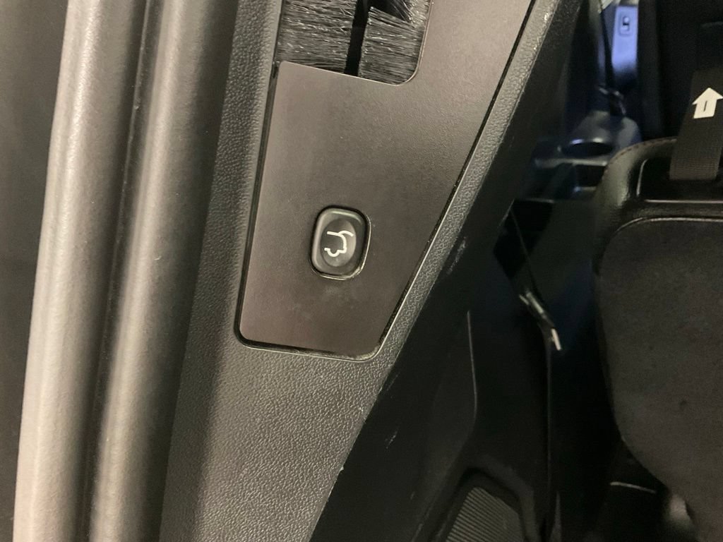 Used 2018 Dodge Grand Caravan GT FWD image 23