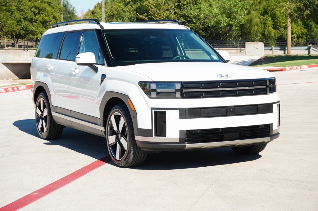 Used 2025 Hyundai Santa Fe Limited image 6