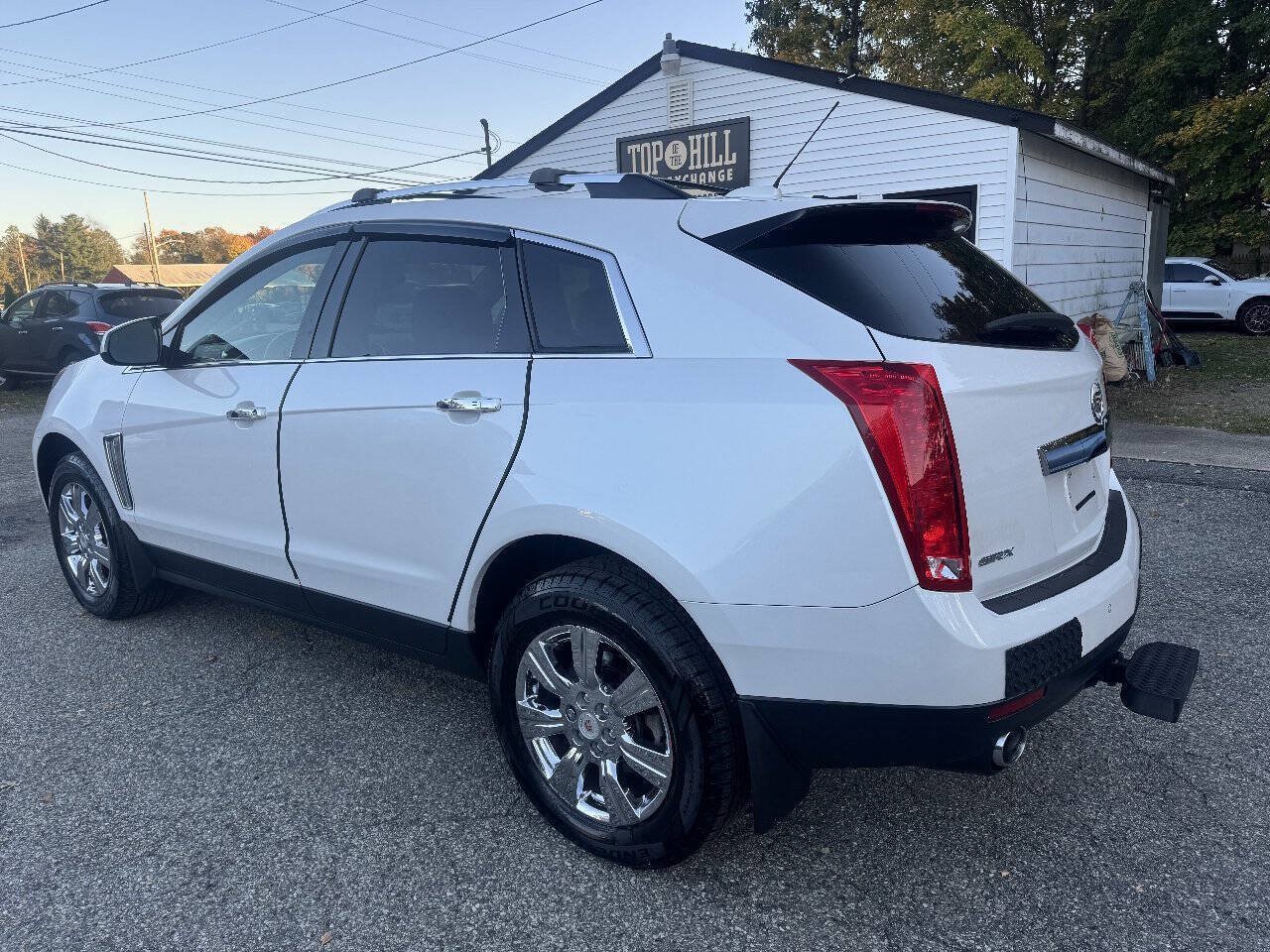 Used 2015 Cadillac SRX Luxury w/ Driver Awareness Package FWD image 11