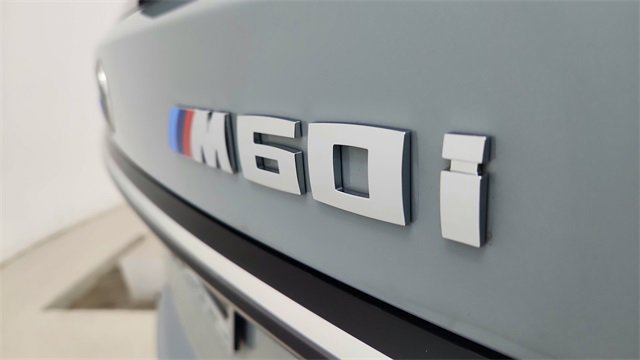 Used 2025 BMW X7 M60i image 18