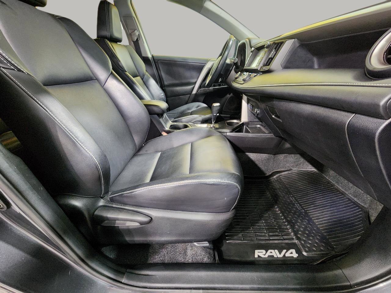 Used 2017 Toyota RAV4 Platinum w/ All Weather Liner Package AWD/4WD image 27