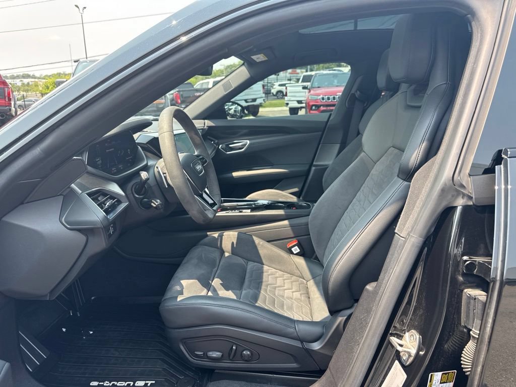Used 2022 Audi e-tron GT Premium Plus w/ Performance Package AWD/4WD image 12