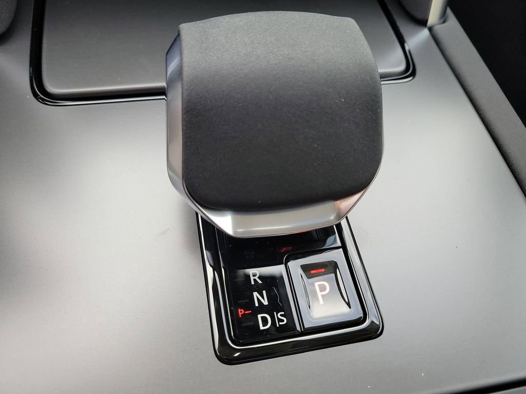 New 2025 Land Rover Discovery Sport S AWD/4WD image 11