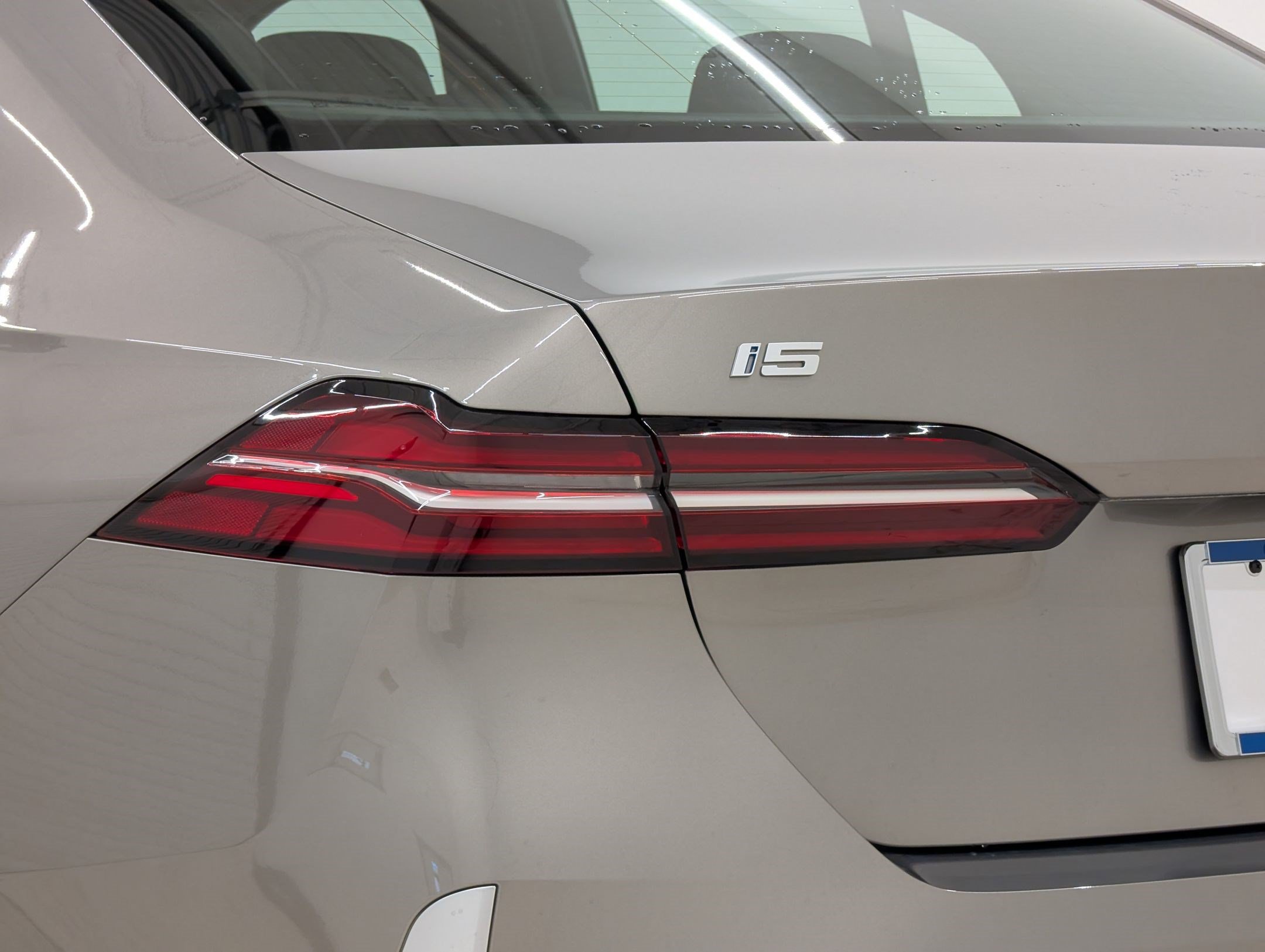 New 2026 BMW i5 eDrive40 w/ Premium Package RWD image 13