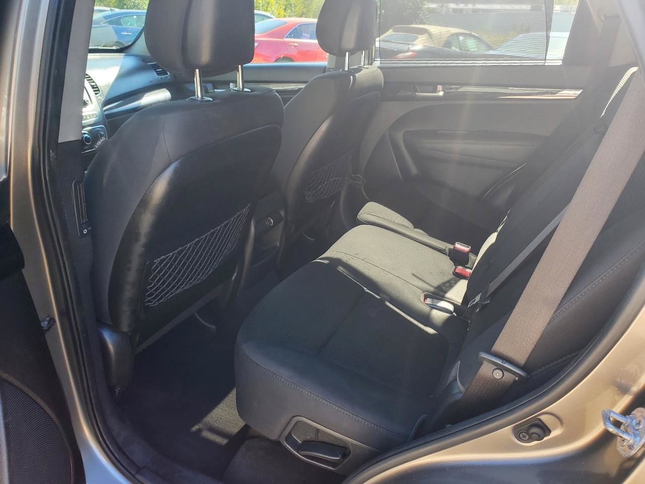Used 2014 Kia Sorento LX FWD image 12