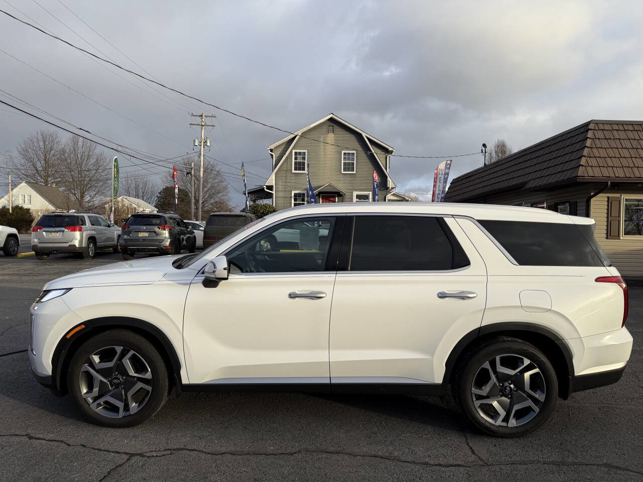 Used 2023 Hyundai Palisade SEL image 3