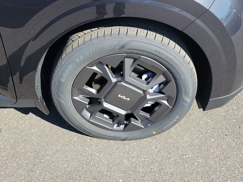 New 2026 Kia Carnival EX FWD image 41