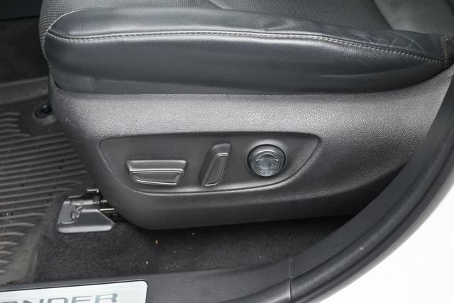 Used 2022 Toyota Highlander Limited AWD/4WD image 27