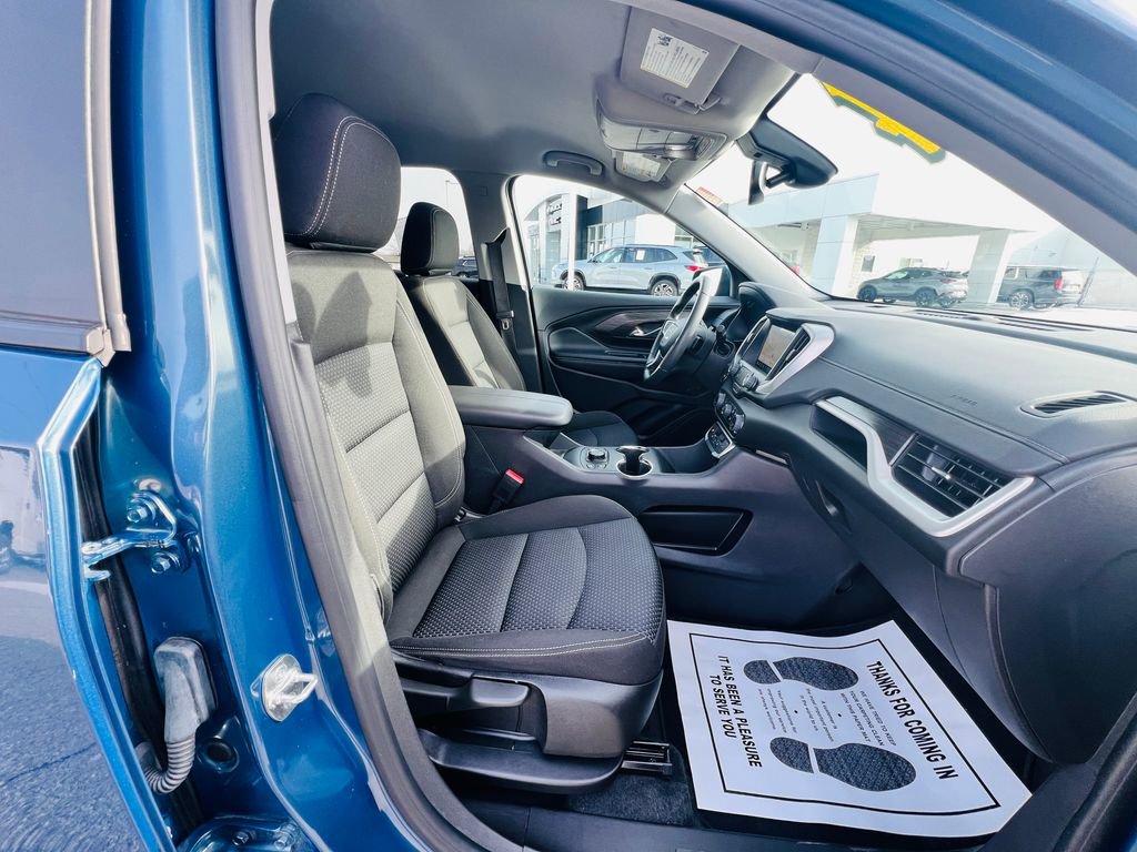 Used 2024 GMC Terrain SLE w/ Driver Convenience Package image 36