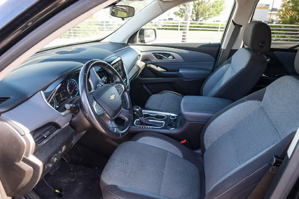 Used 2019 Chevrolet Traverse LT FWD image 17