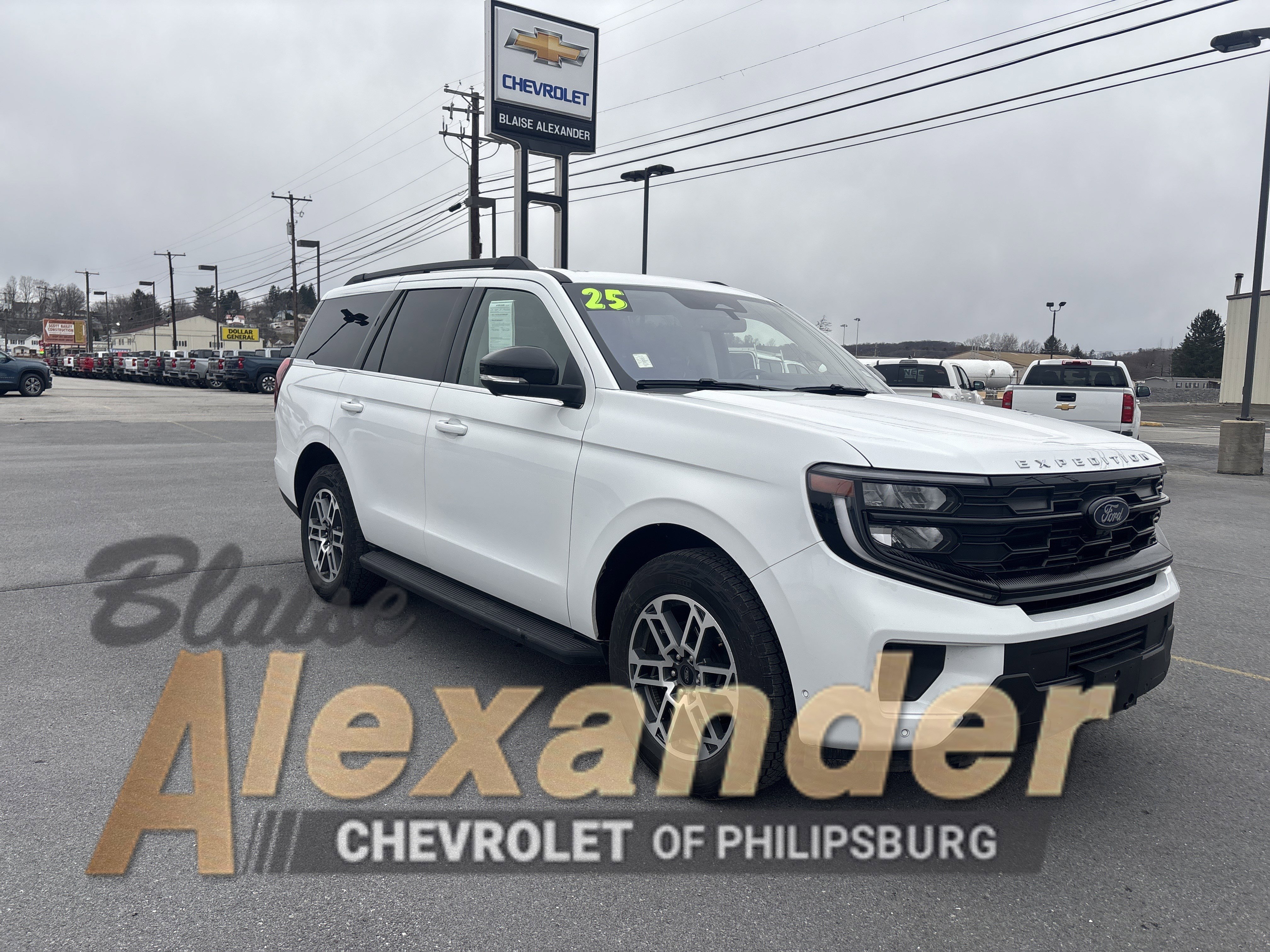Used 2025 Ford Expedition Active