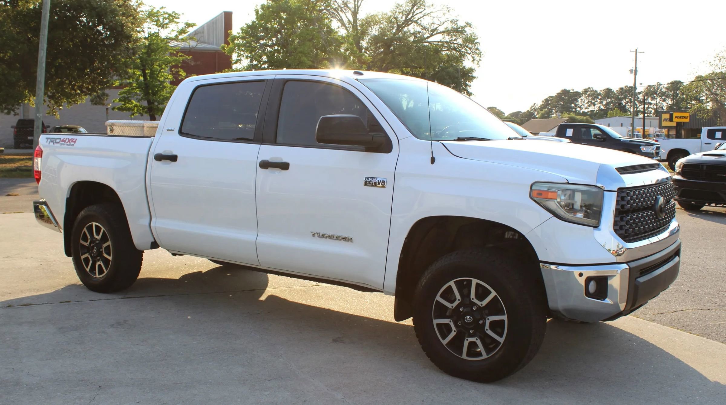 Used 2018 Toyota Tundra SR5 w/ TRD Off Road Package AWD/4WD image 7