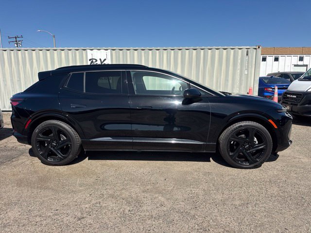 Used 2024 Chevrolet Equinox EV RS FWD image 4