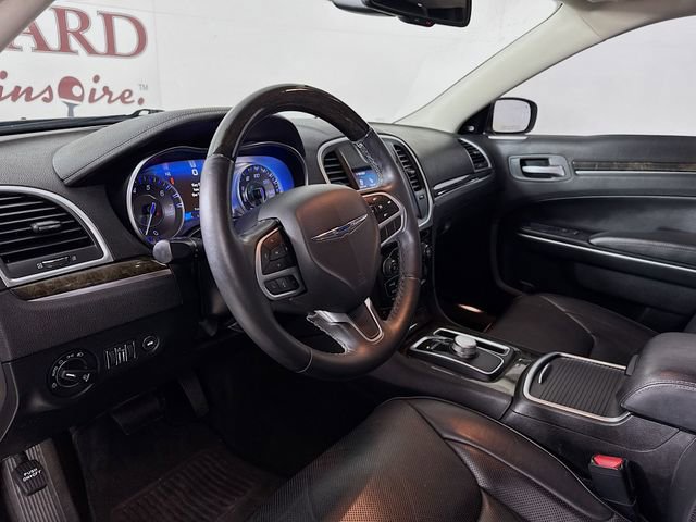 Used 2019 Chrysler 300 Limited image 11