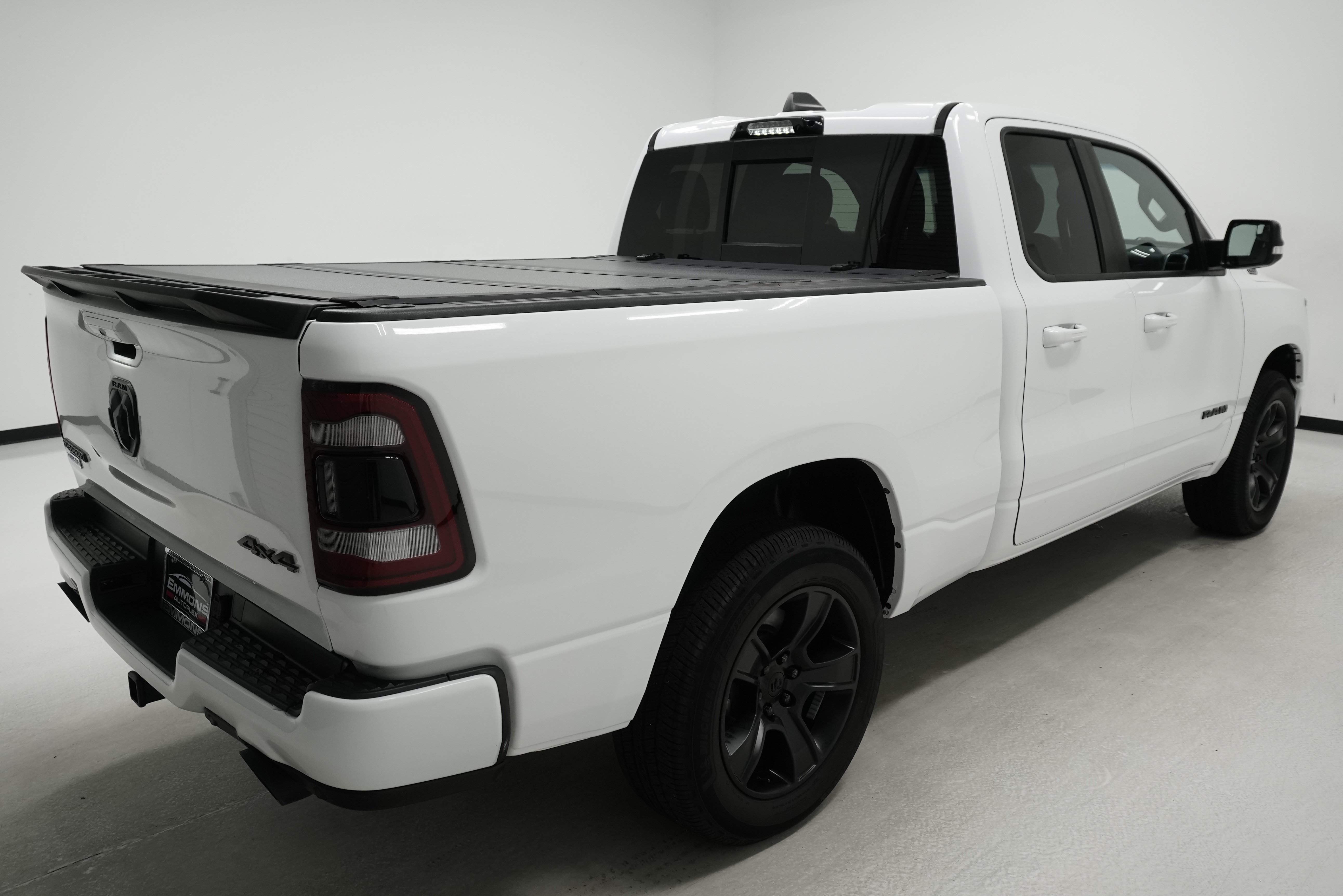 Used 2022 RAM 1500 Big Horn w/ Night Edition AWD/4WD image 4