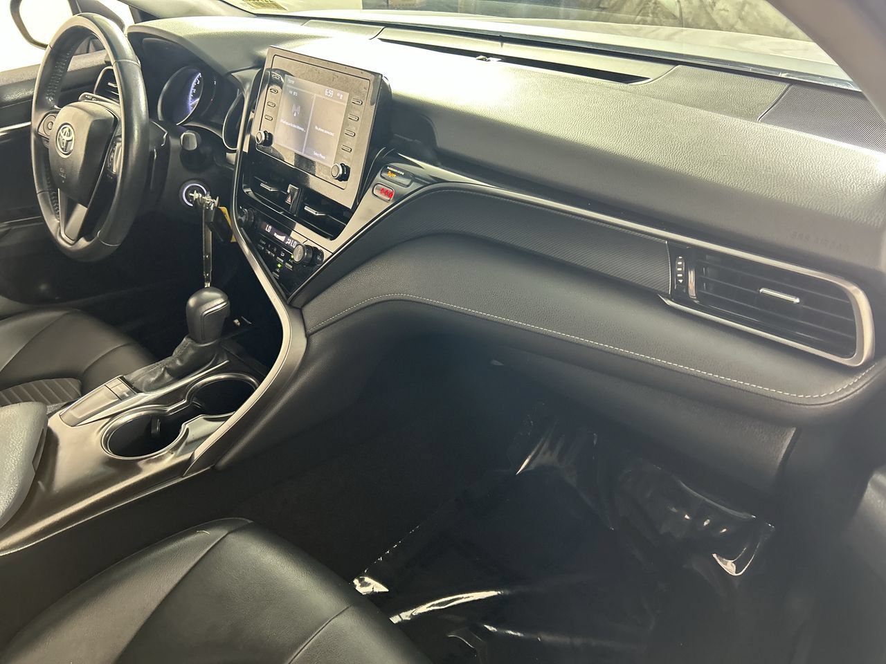 Used 2024 Toyota Camry SE FWD image 27