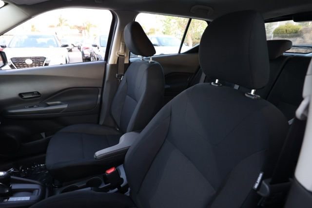 New 2025 Nissan Kicks Play S image 15