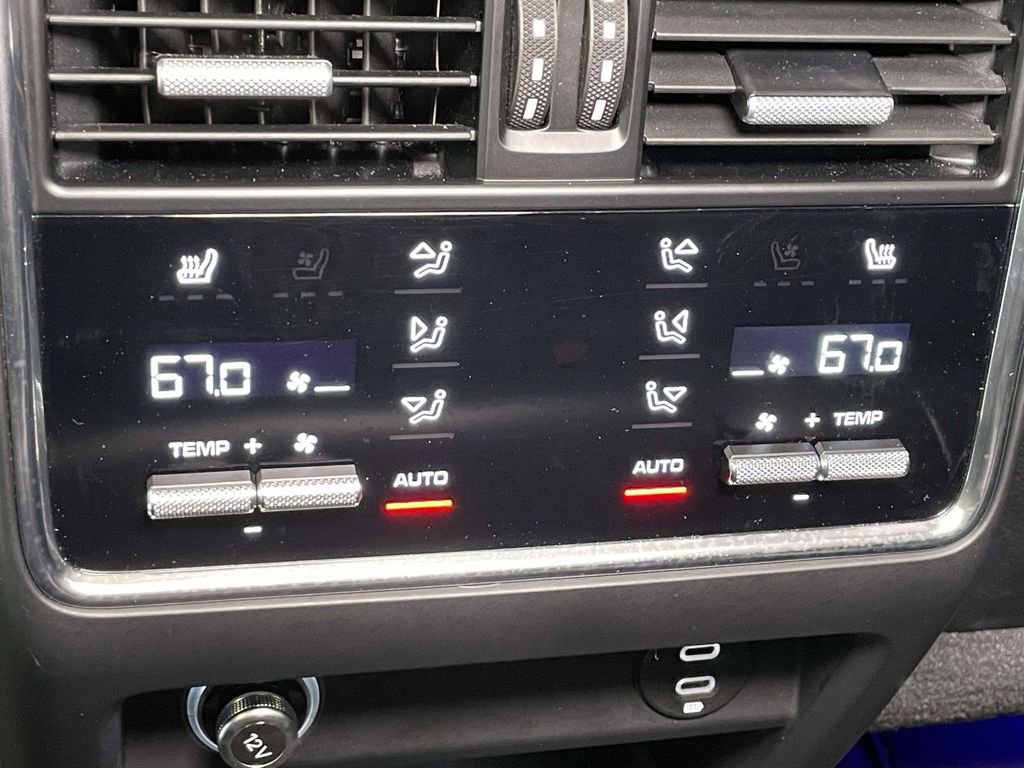 Certified 2023 Porsche Cayenne GTS AWD/4WD image 25