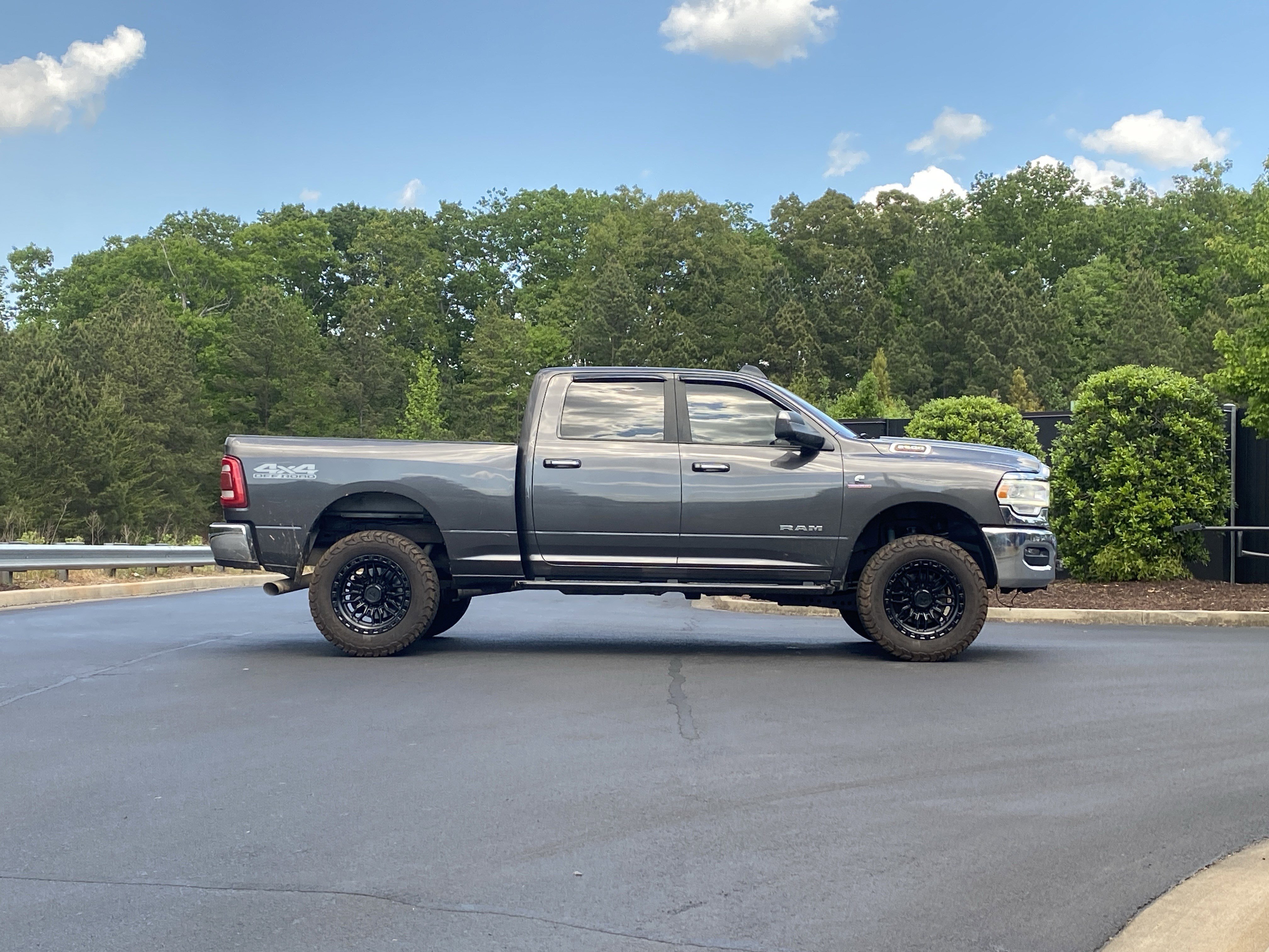 Used 2019 RAM 2500 Big Horn w/ Towing Technology Group image 3