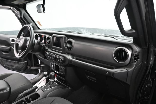Used 2022 Jeep Gladiator Sport AWD/4WD image 8