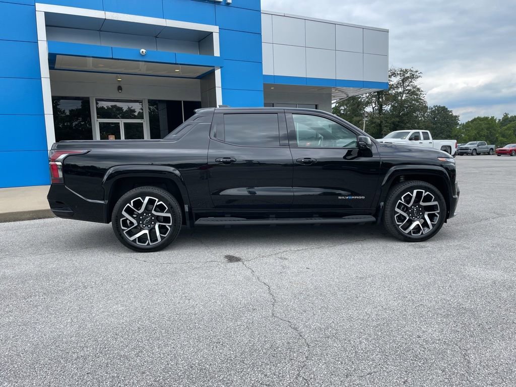 New 2024 Chevrolet Silverado EV RST AWD/4WD image 9