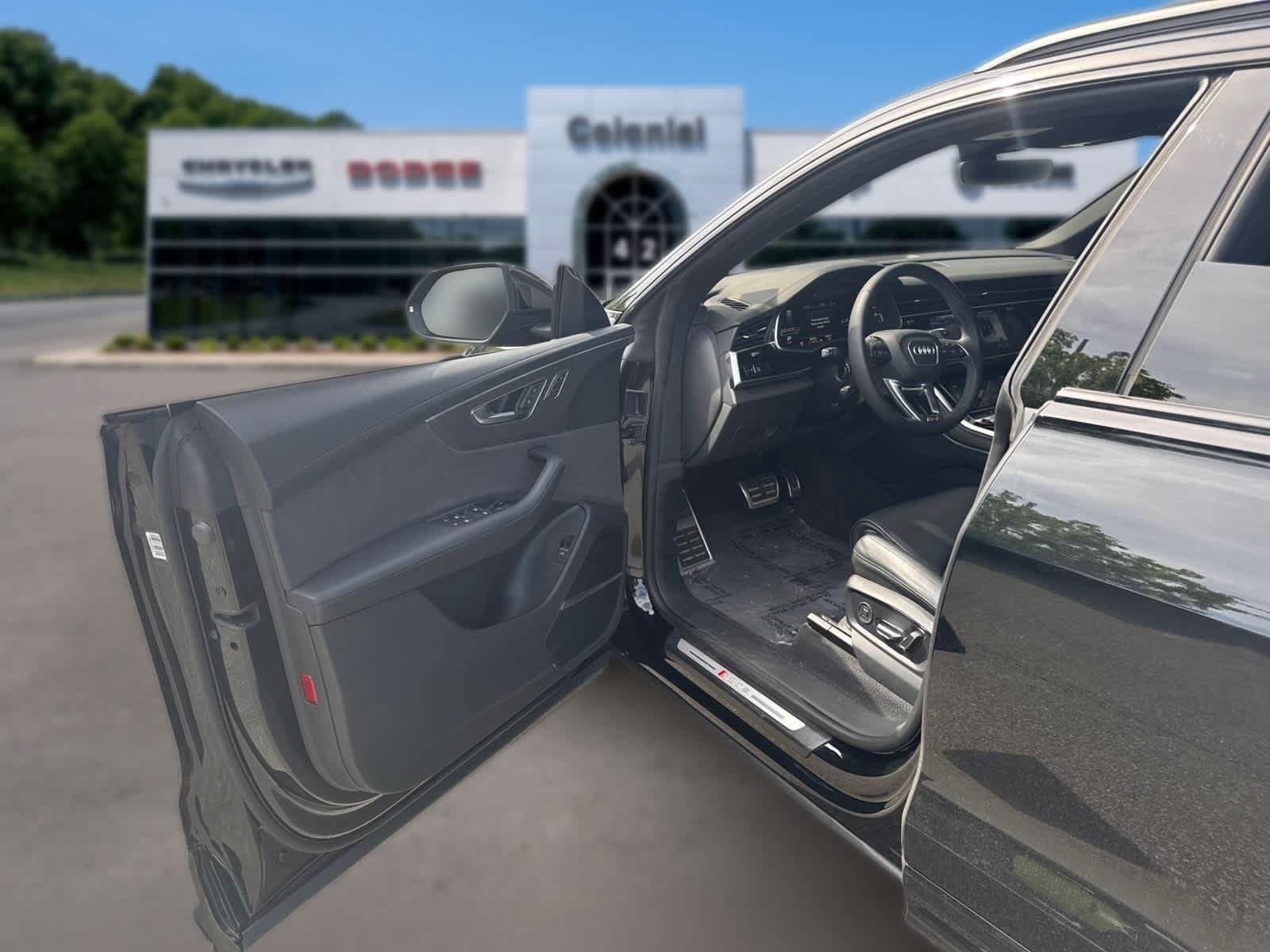 Used 2023 Audi RS Q8 w/ Black Optic Package AWD/4WD image 11