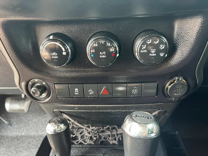 Used 2017 Jeep Wrangler Unlimited Sahara w/ Max Tow Package AWD/4WD image 26