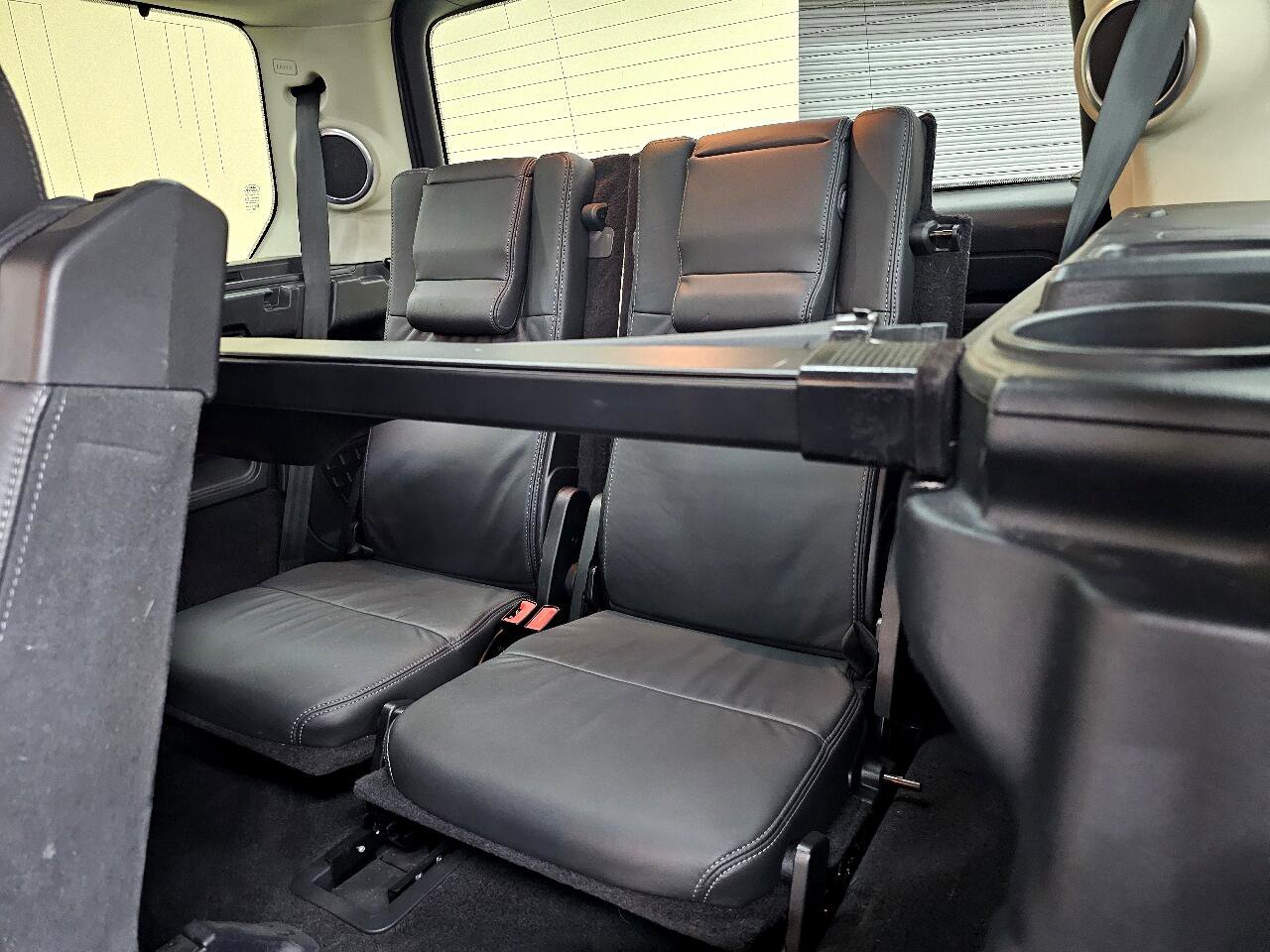 Used 2016 Land Rover LR4 HSE LUX image 26