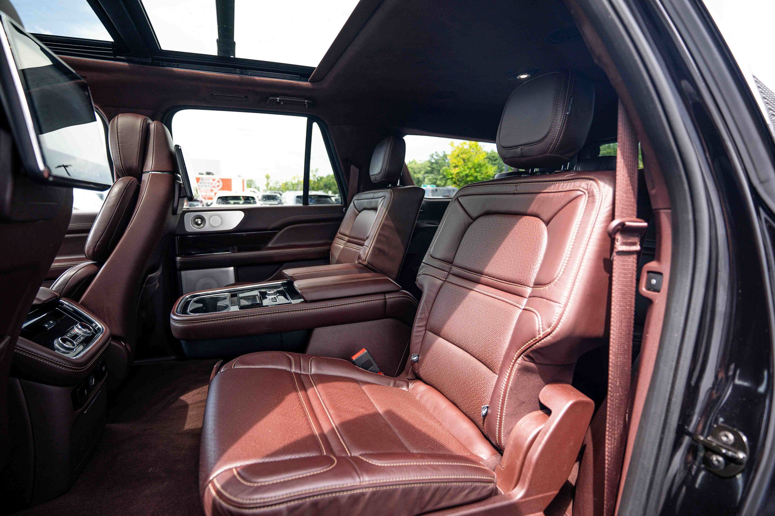 Used 2021 Lincoln Navigator L Black Label w/ Cargo Convenience Package AWD/4WD image 19