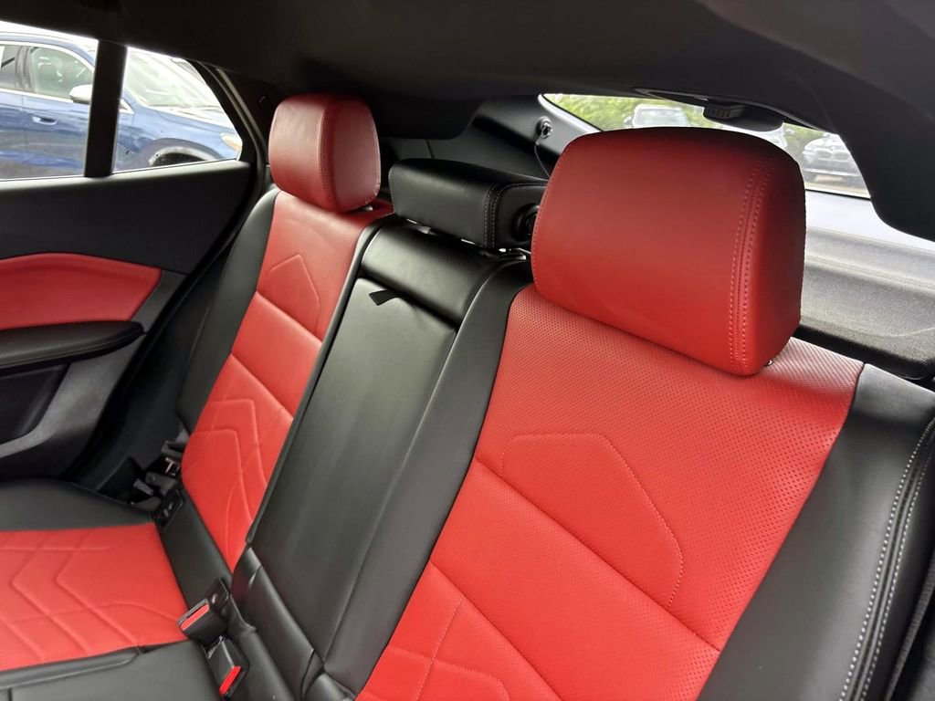 Certified 2025 BMW X2 xDrive28i image 27