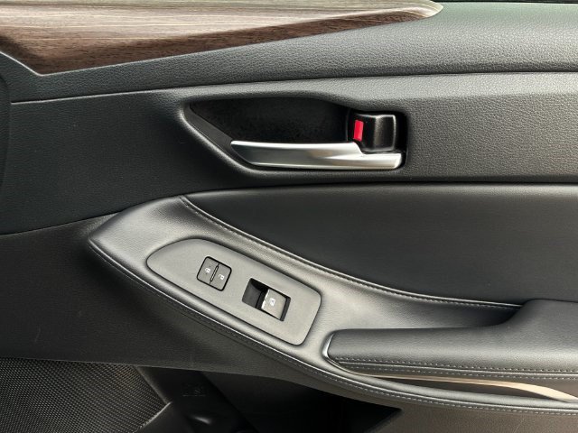 Certified 2020 Toyota Avalon XLE w/ Preferred Accessory Package FWD image 16