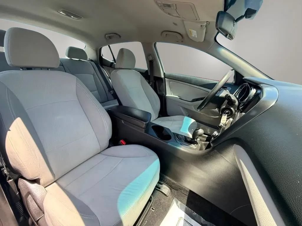 Used 2012 Kia Optima LX FWD image 12