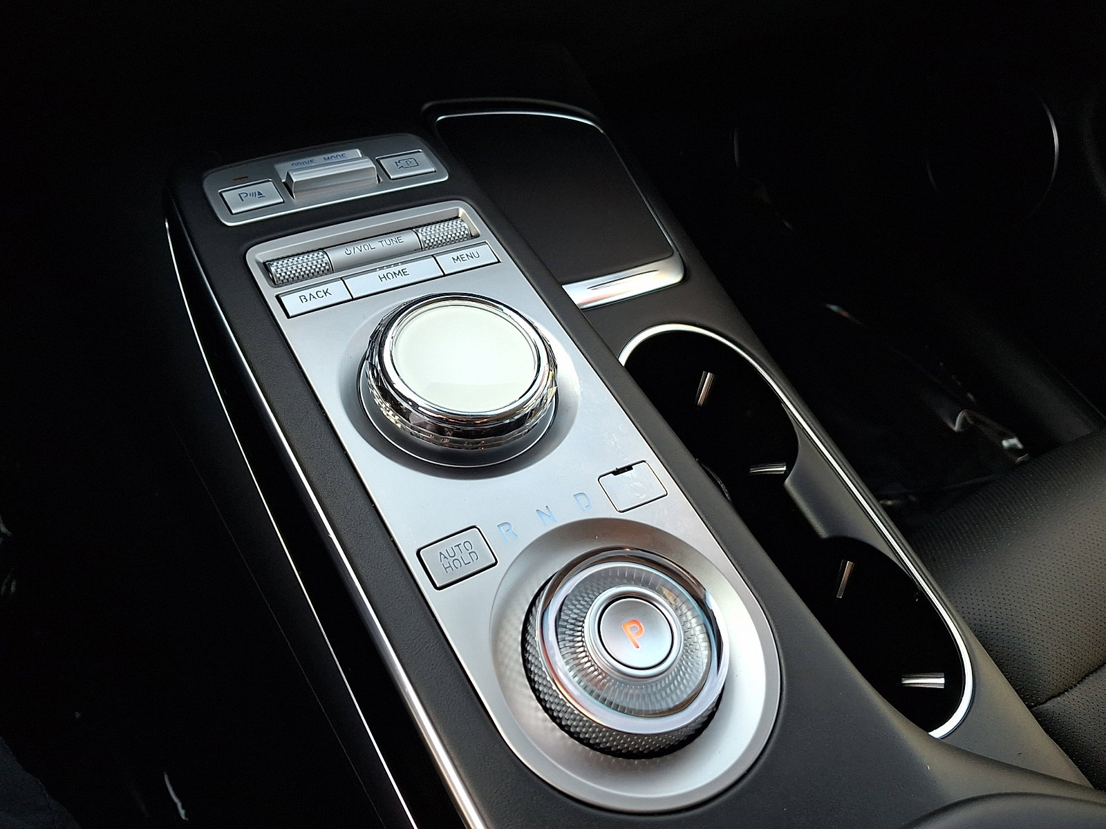 Used 2025 Genesis GV70 2.5T image 14