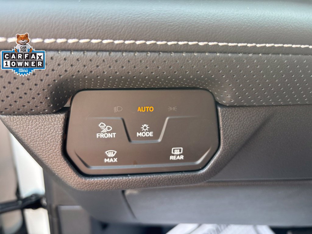 Used 2025 Volkswagen Atlas Cross Sport SE AWD/4WD image 15