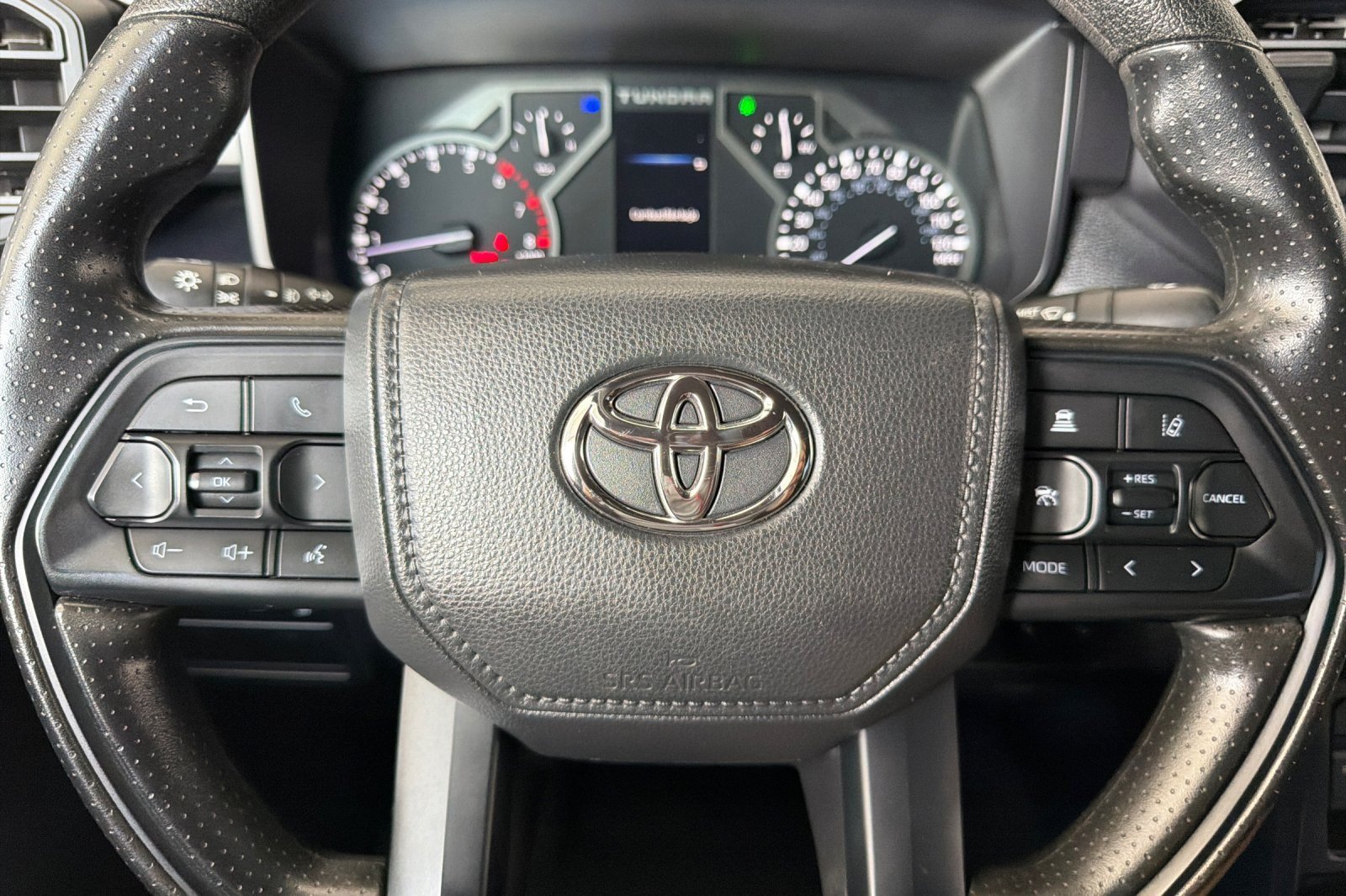 Used 2025 Toyota Tundra SR5 w/ SR5 Convenience Package AWD/4WD image 4
