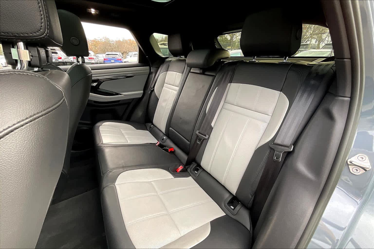Used 2023 Land Rover Range Rover Evoque R-Dynamic SE AWD/4WD image 25