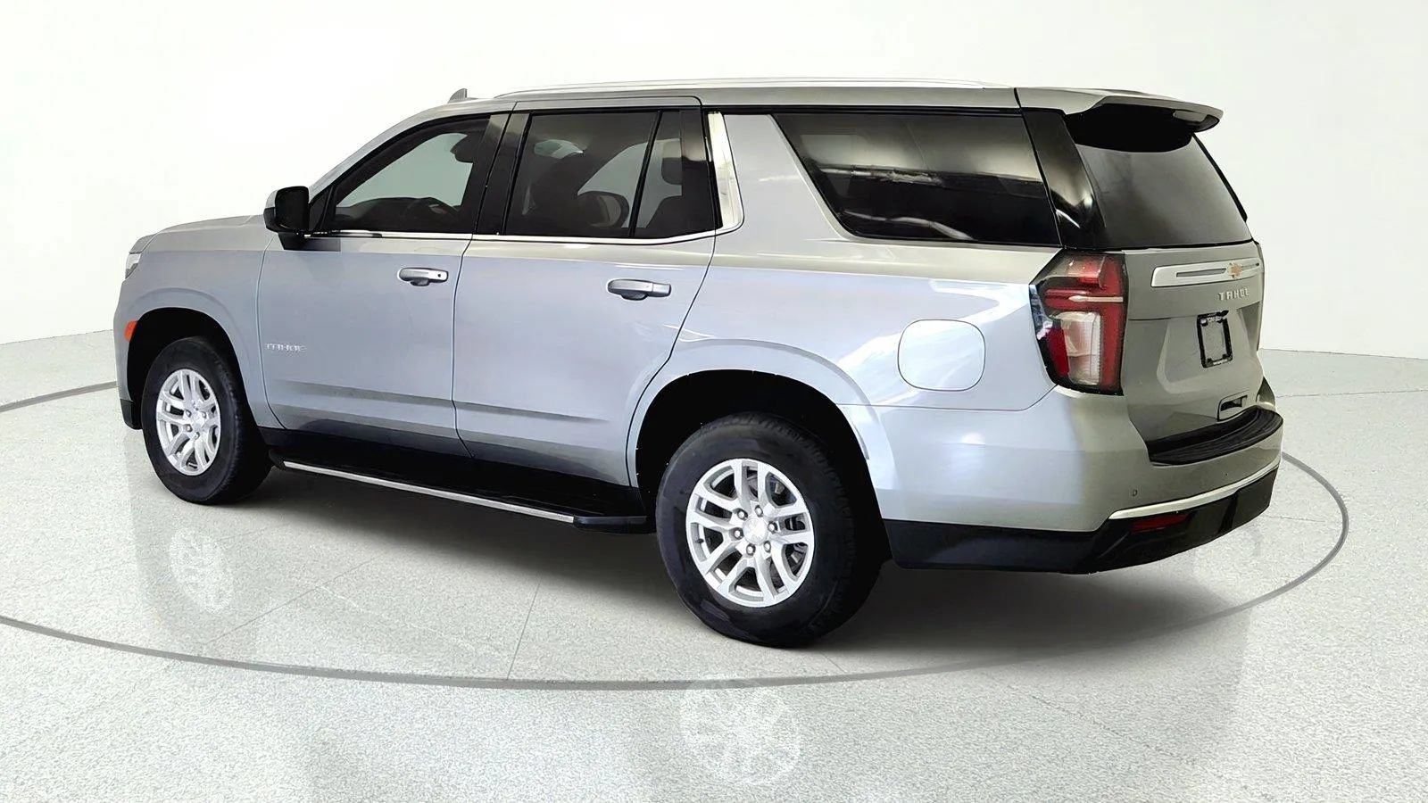 Used 2023 Chevrolet Tahoe LT AWD/4WD image 4