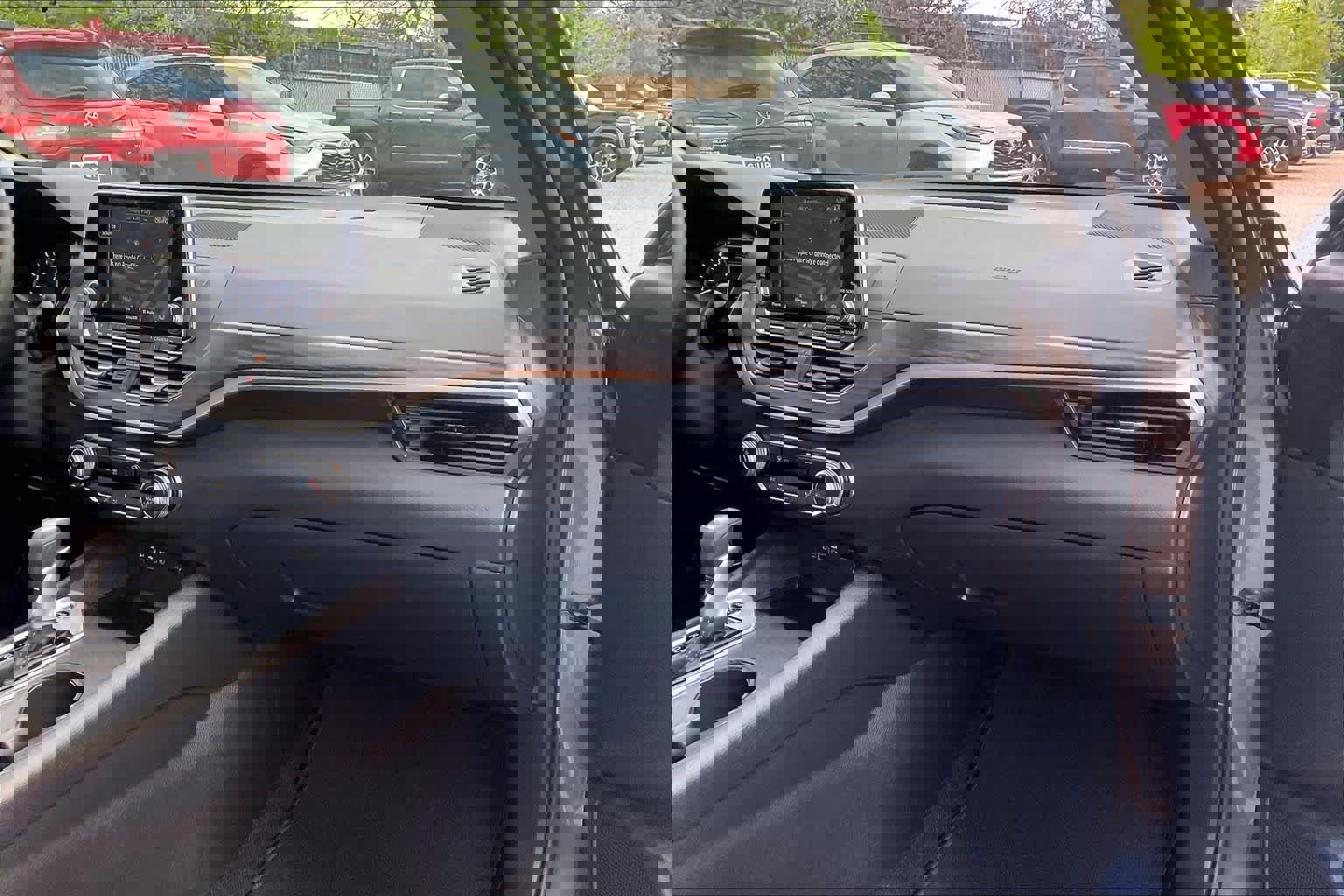 Used 2025 Nissan Altima 2.5 SV FWD image 18