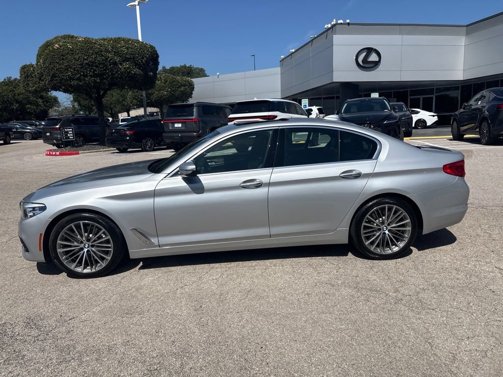 Used 2018 BMW 540i RWD image 2